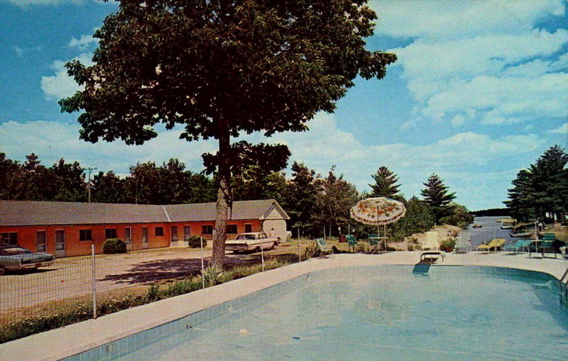 Channel Inn Resort (Hub Motel) - Vintage Postcard